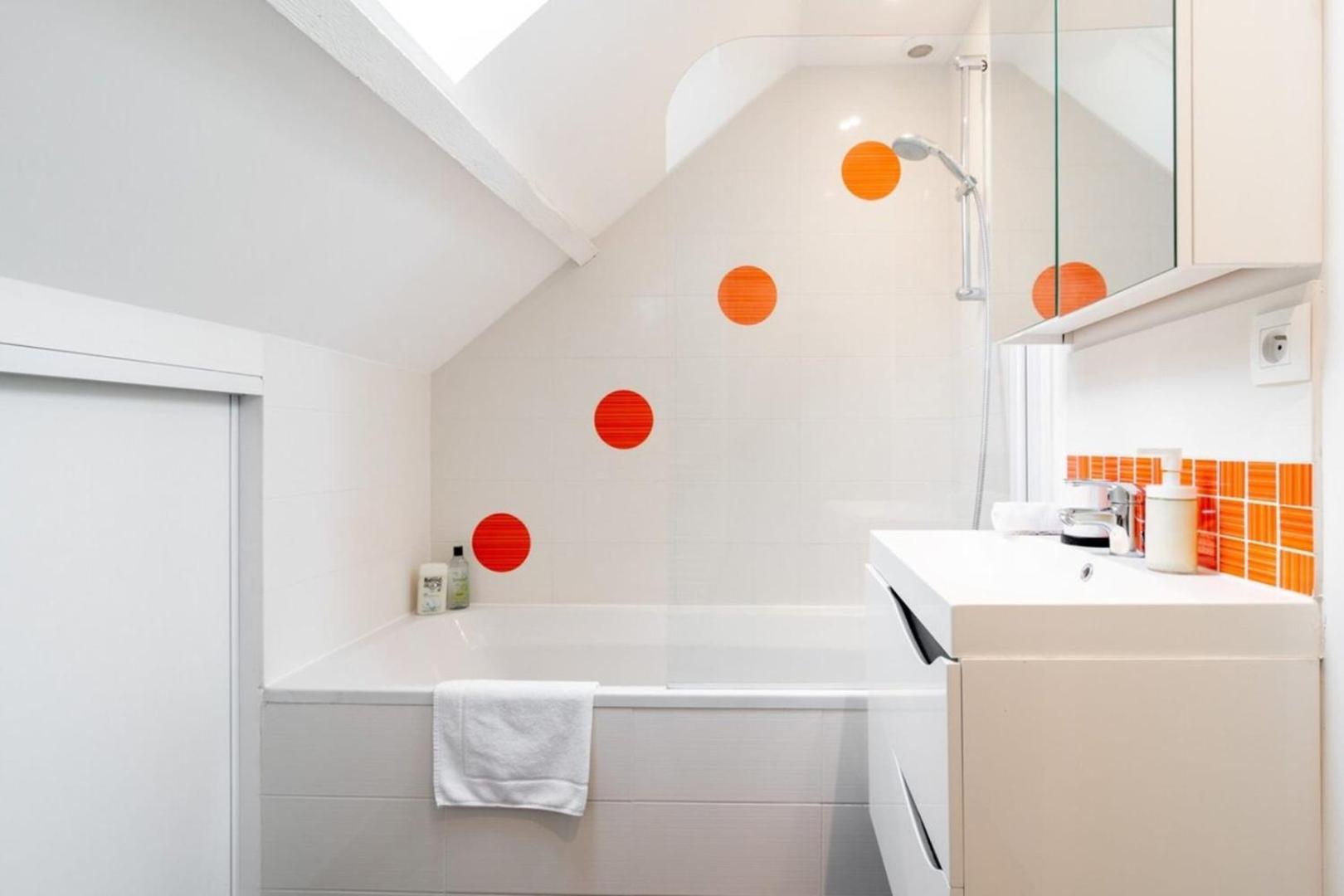 Marcq En Baroeul - Superb Apartment + Parking Exterior foto